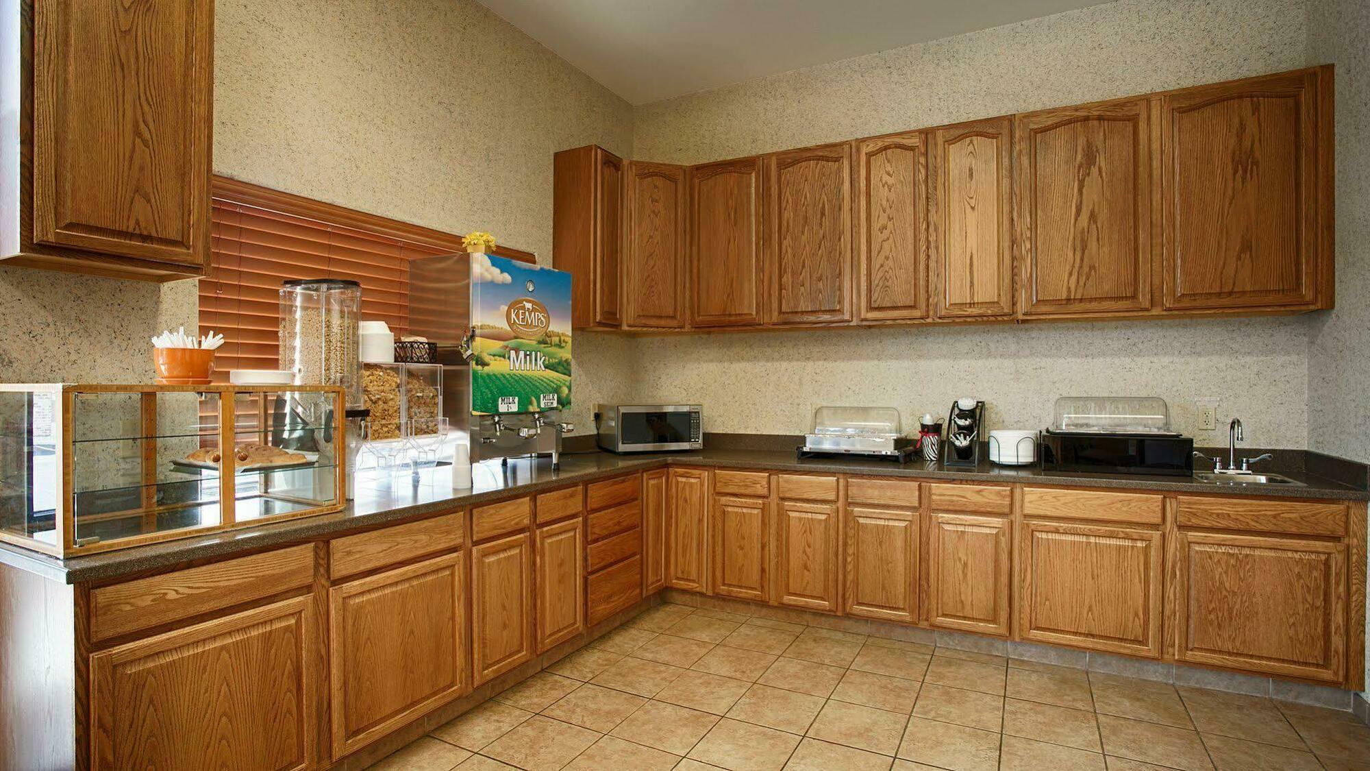 Best Western Plains Motel Wall Exterior foto
